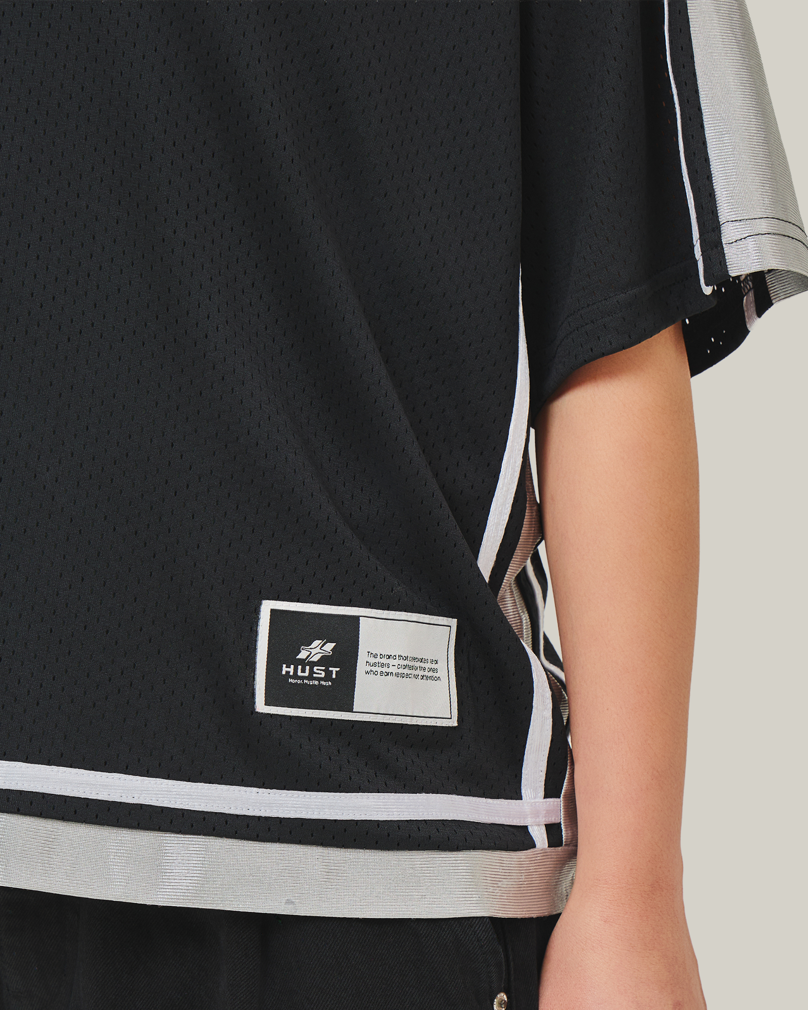 hust-technical-mesh-jersey | Black